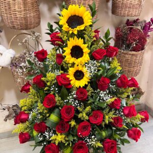 photo 4992762949344627560 y